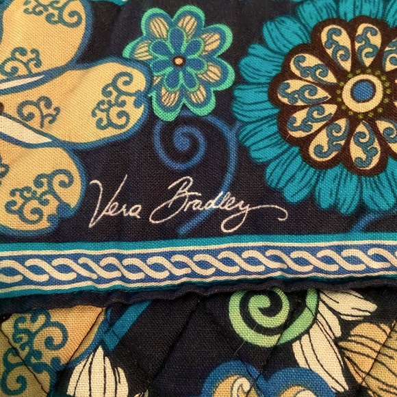 Vera Bradley Tote in Mod Floral Blue Pattern - Picture 6 of 6